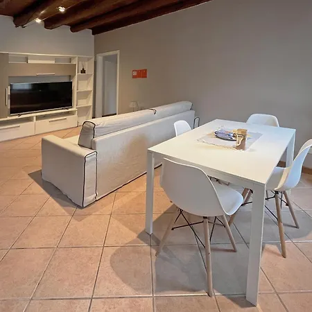Pao - Castelvecchio Apartman Verona